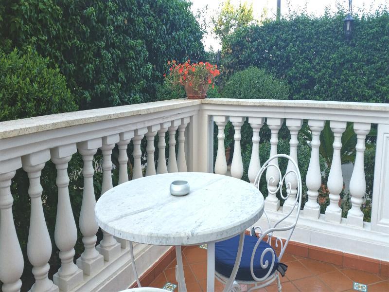 Hotel Villa Garden Сант'Агнело Екстериор снимка