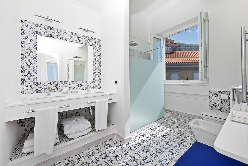 Hotel Villa Garden Сант'Агнело Екстериор снимка