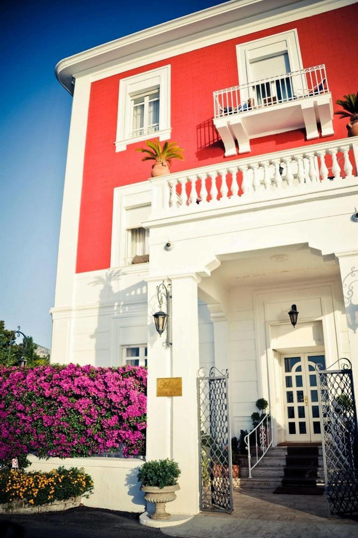 Hotel Villa Garden Сант'Агнело Екстериор снимка