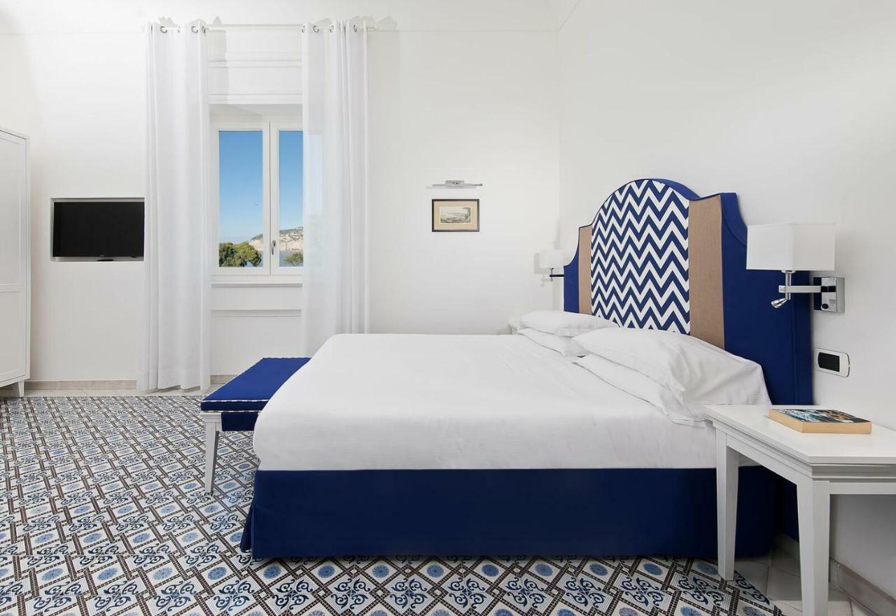 Hotel Villa Garden Сант'Агнело Екстериор снимка