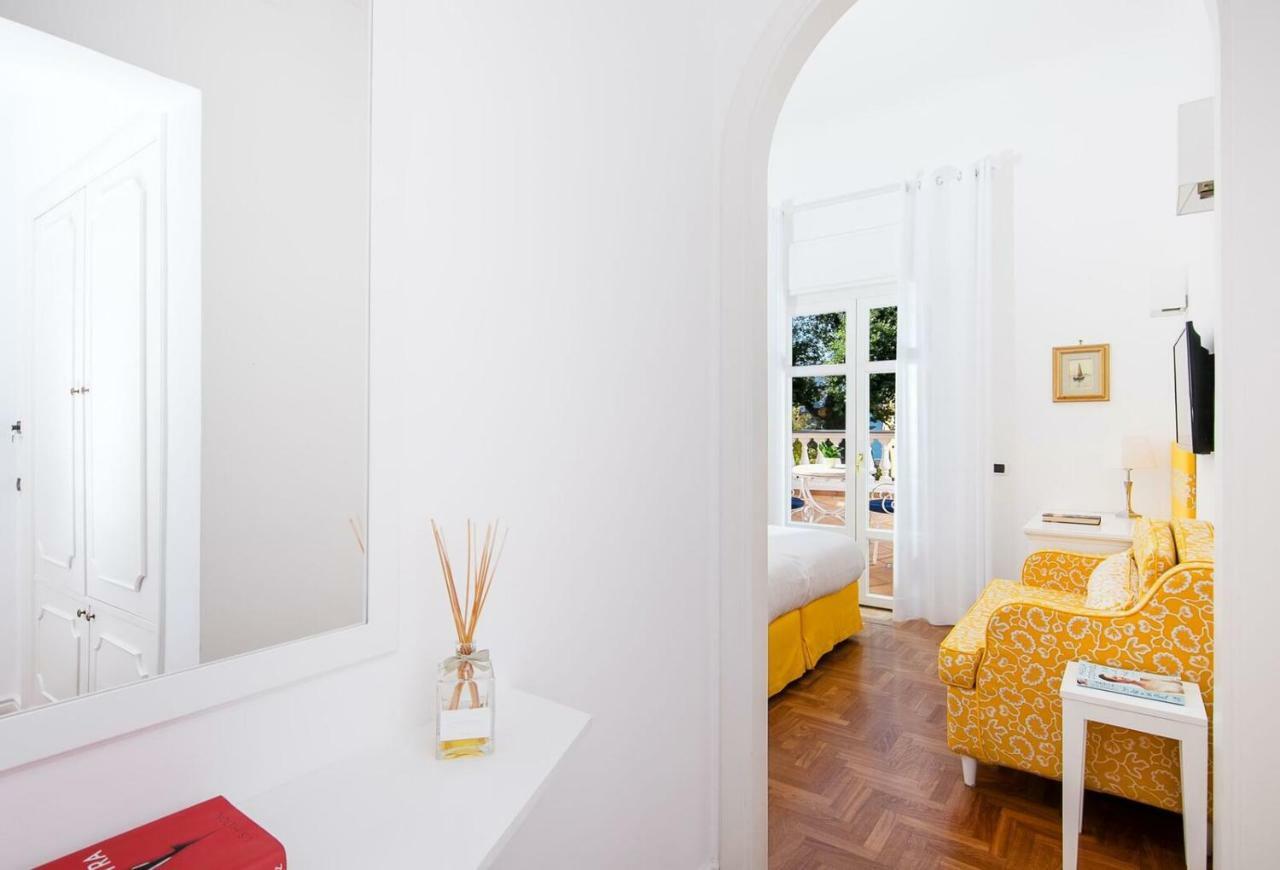 Hotel Villa Garden Сант'Агнело Екстериор снимка