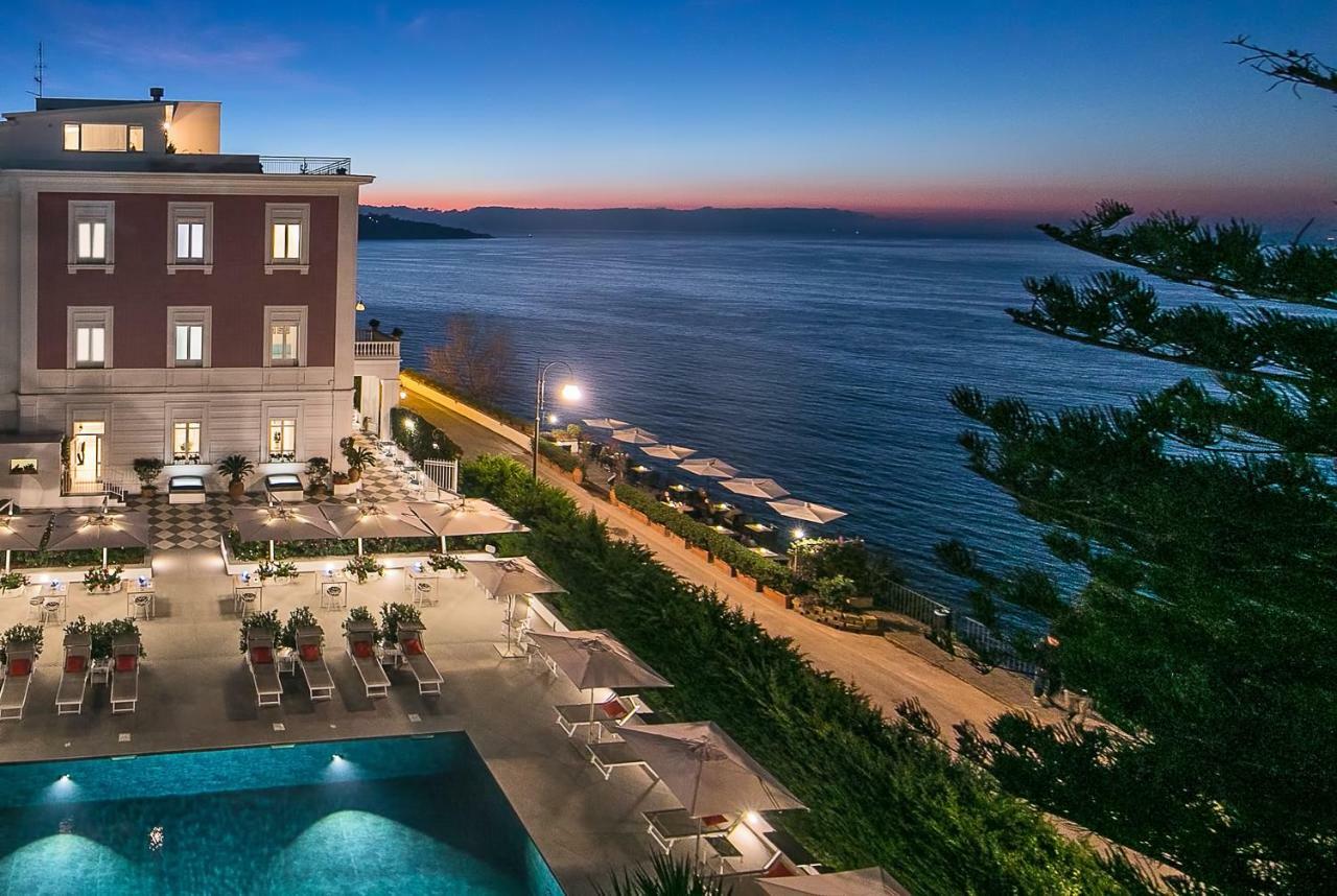 Hotel Villa Garden Сант'Агнело Екстериор снимка
